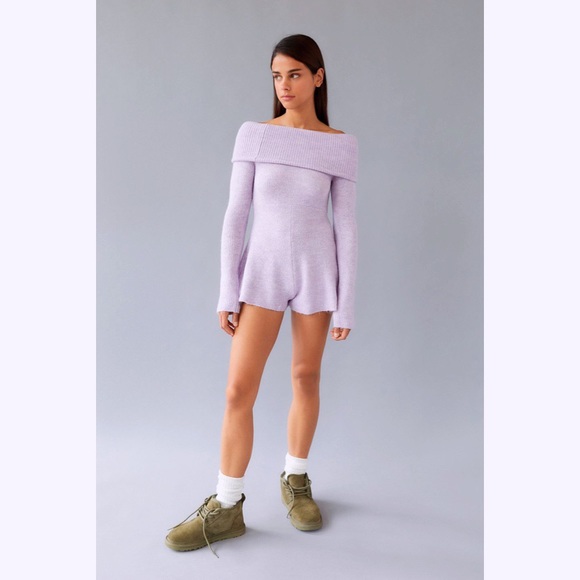 💜 URBAN OUTFITTERS LAVENDER OPEN SHOULDER KNIT ROMPER! - Picture 1 of 9